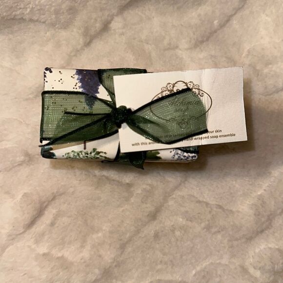 Alchimia Soap Fresh Sparkling Snow Moisturizing Christmas Holiday Wrapped Soap - Picture 2 of 5